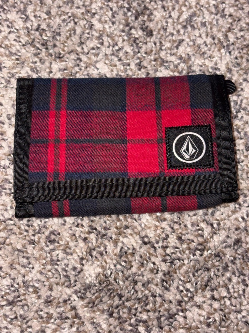 Volcom Red and Black Plaid Trifold Wallet with Logo Patch NWOT
